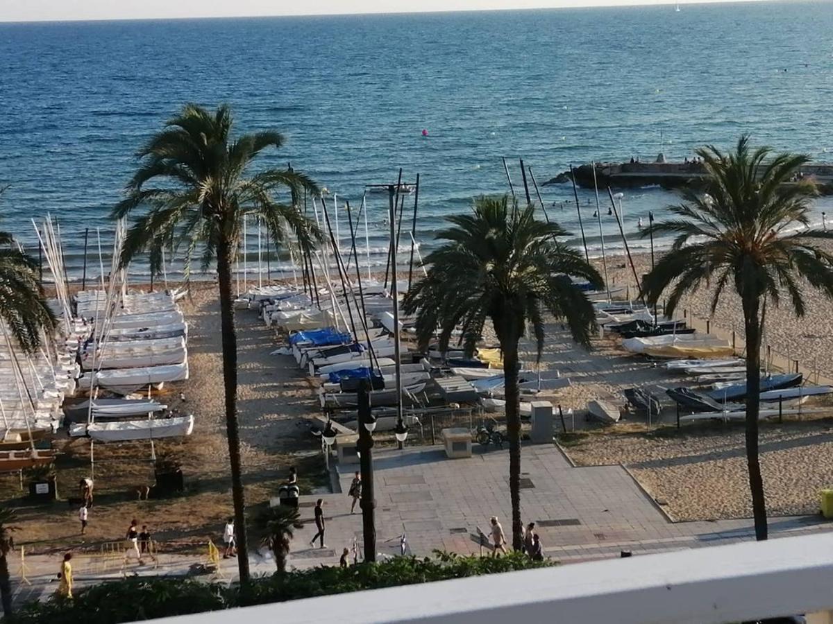 Ático con Fantásticas Vistas al Mar y la iglesia Apartamento Sitges Exterior foto