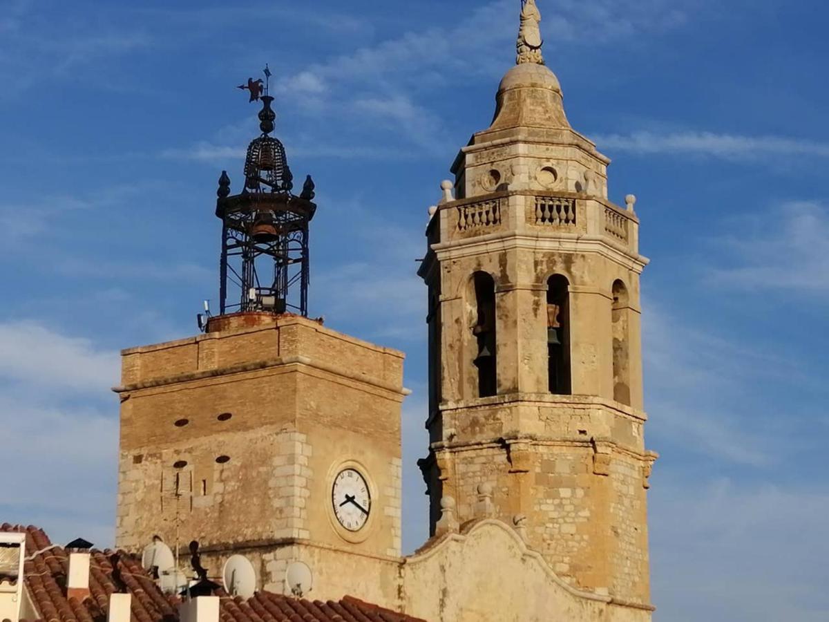 Ático con Fantásticas Vistas al Mar y la iglesia Apartamento Sitges Exterior foto