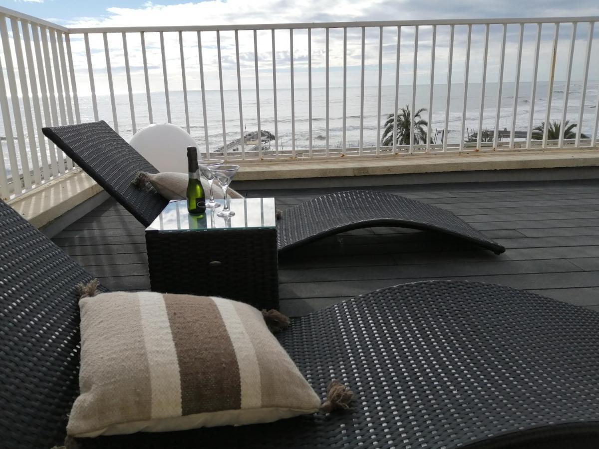 Ático con Fantásticas Vistas al Mar y la iglesia Apartamento Sitges Exterior foto