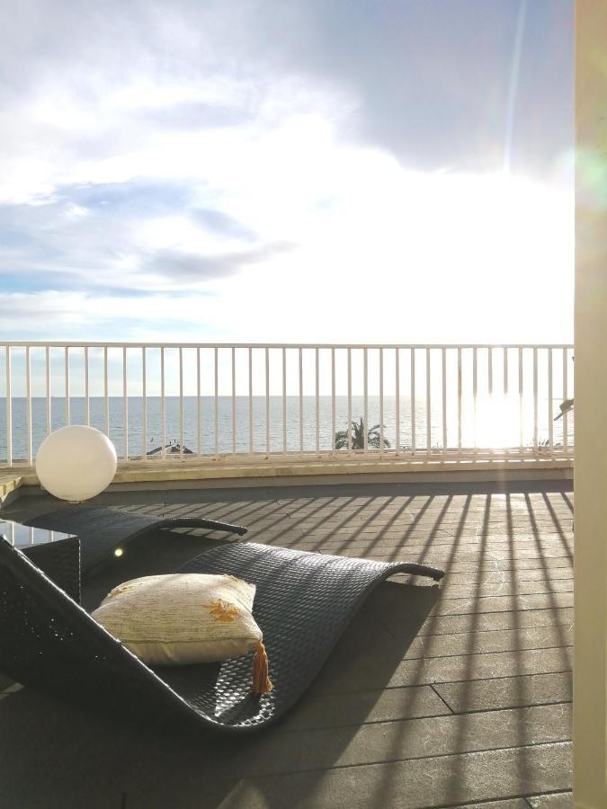 Ático con Fantásticas Vistas al Mar y la iglesia Apartamento Sitges Exterior foto