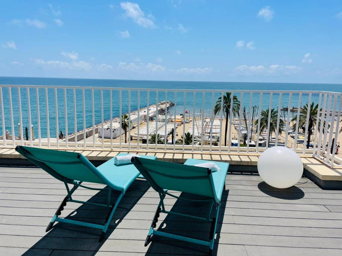 Ático con Fantásticas Vistas al Mar y la iglesia Apartamento Sitges Quarto foto