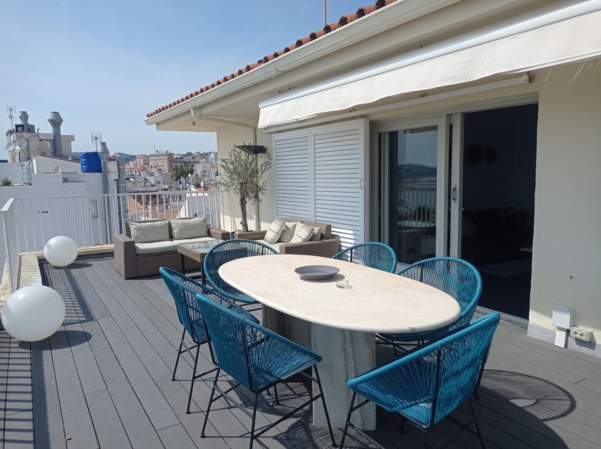 Ático con Fantásticas Vistas al Mar y la iglesia Apartamento Sitges Exterior foto